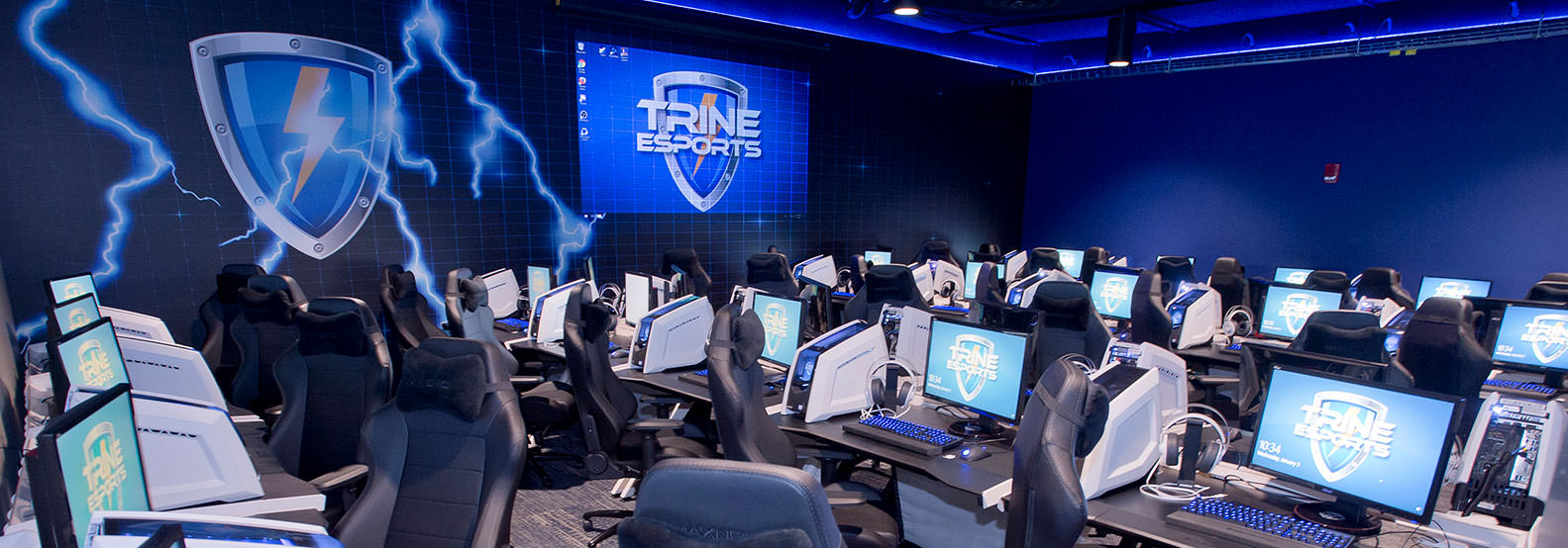 image of e-gaming lounge